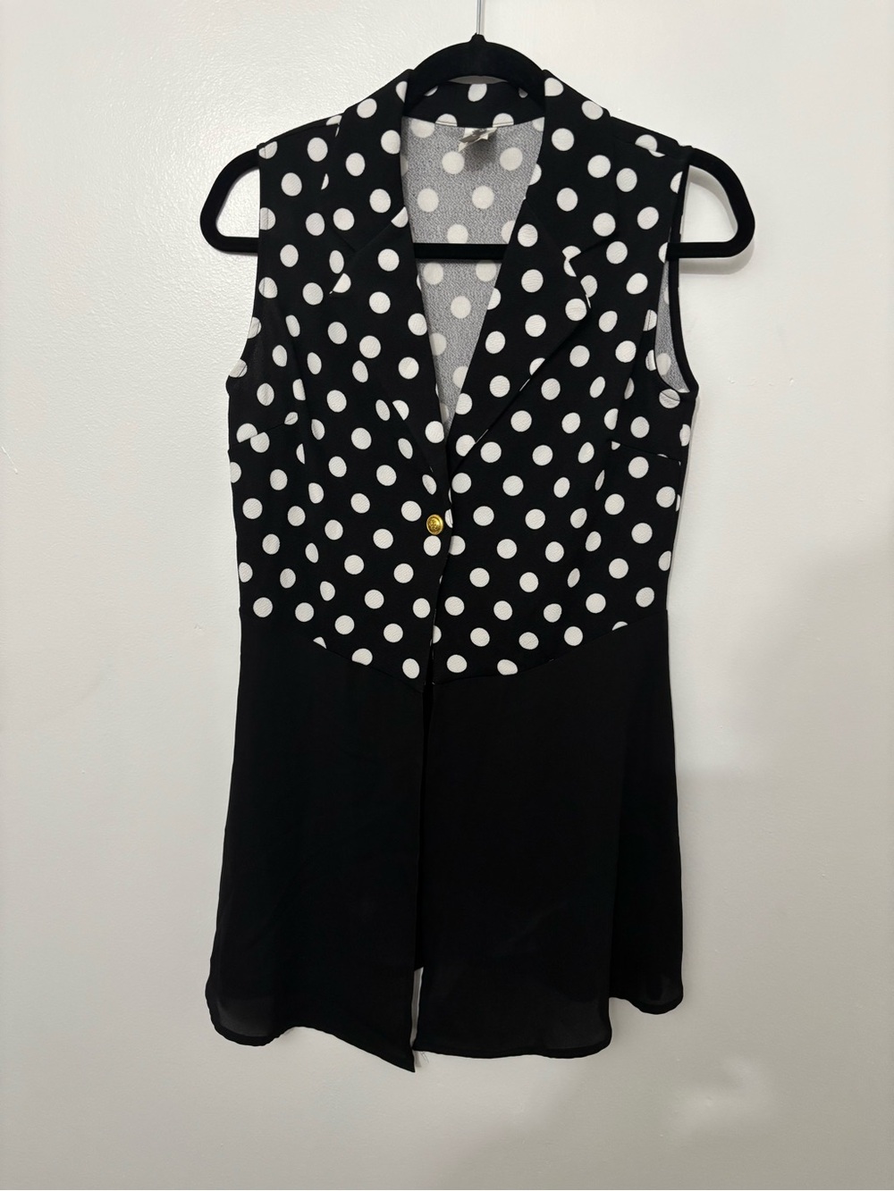 MOA Sleeveless Black and White Polka Dot Blouse Vest